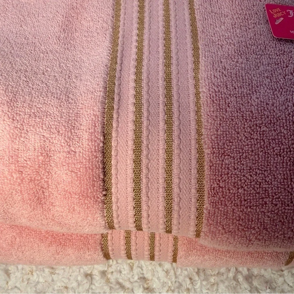 Juicy Couture Pink and Gold Bath‎ Towel Set 2 pieces